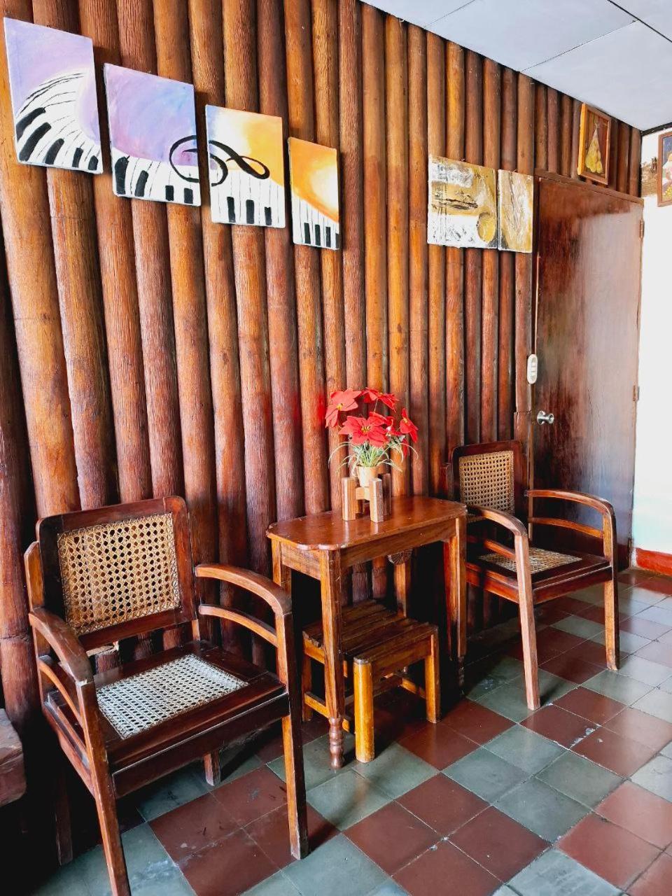 Casa De Los Berrios Leon Luaran gambar
